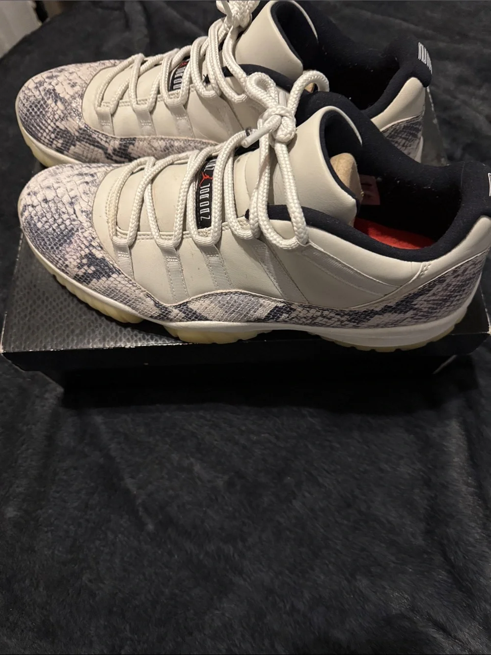 Jordan 11 retro low le men’s size 14 like new